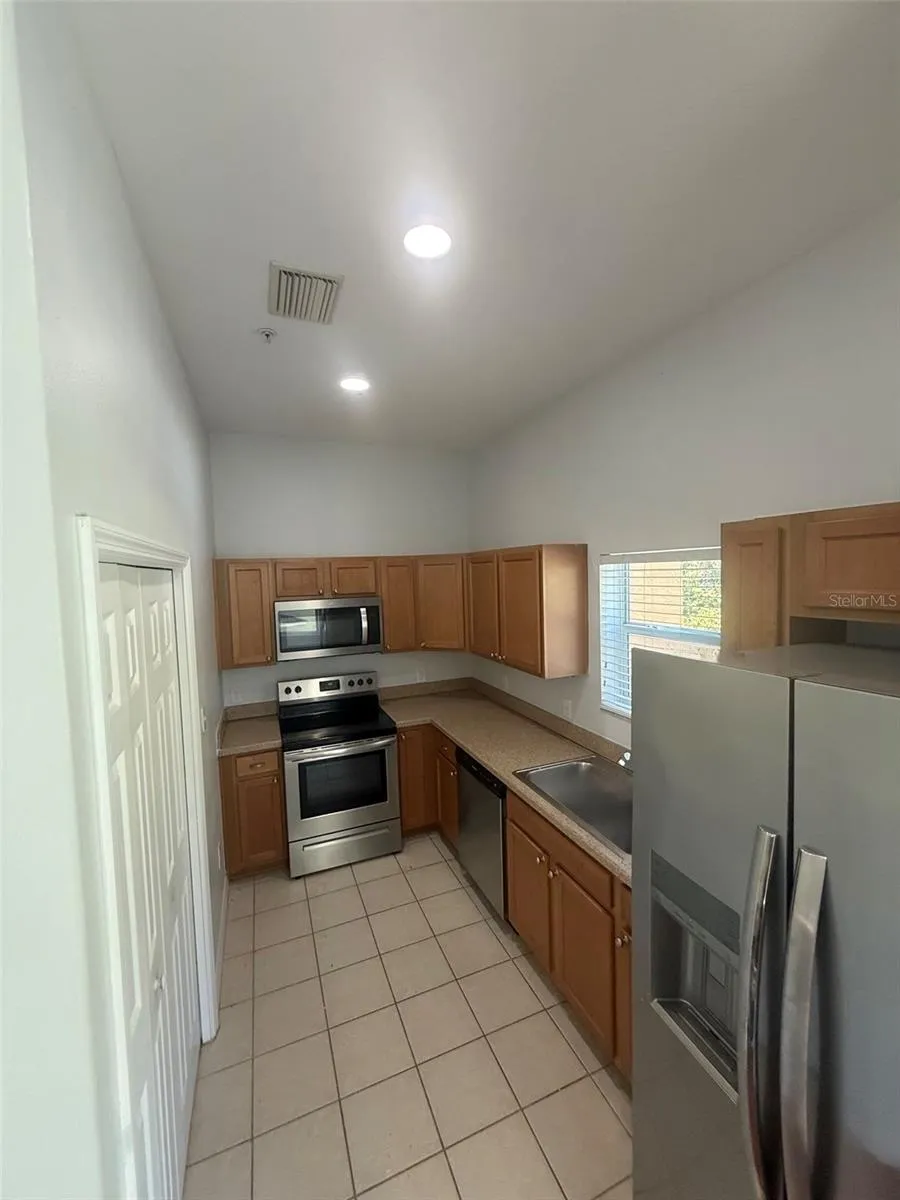 445 BAYOU VILLAGE DRIVE Tarpon Springs, FL 34689