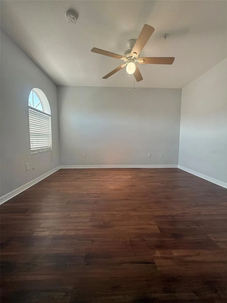 445 BAYOU VILLAGE DRIVE Tarpon Springs, FL 34689
