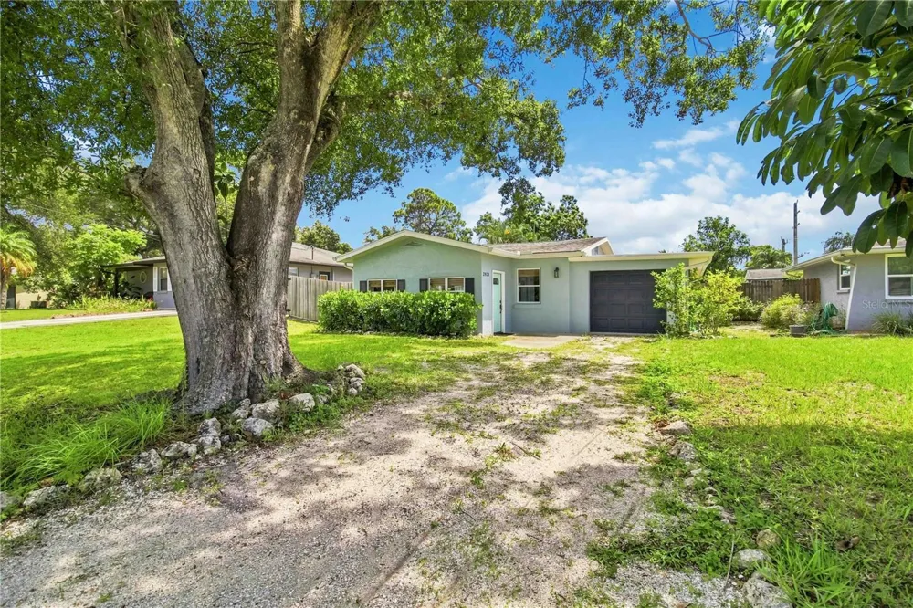 2924 HILLVIEW STREET Sarasota, FL 34239