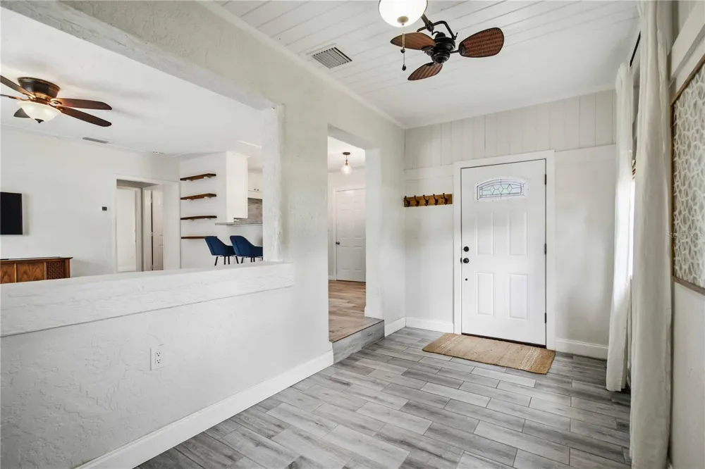 2924 HILLVIEW STREET Sarasota, FL 34239