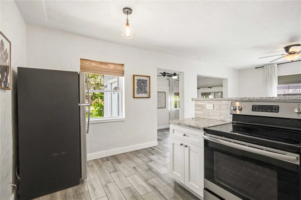 2924 HILLVIEW STREET Sarasota, FL 34239