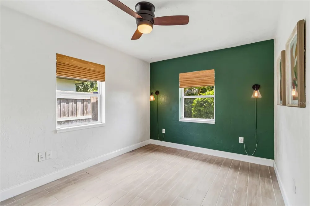2924 HILLVIEW STREET Sarasota, FL 34239