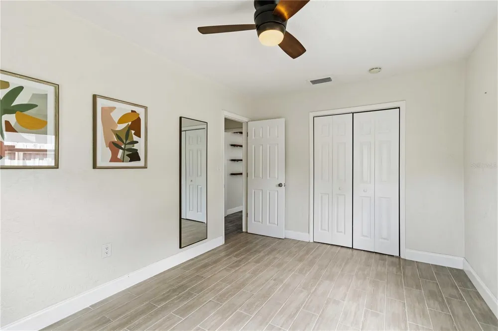 2924 HILLVIEW STREET Sarasota, FL 34239