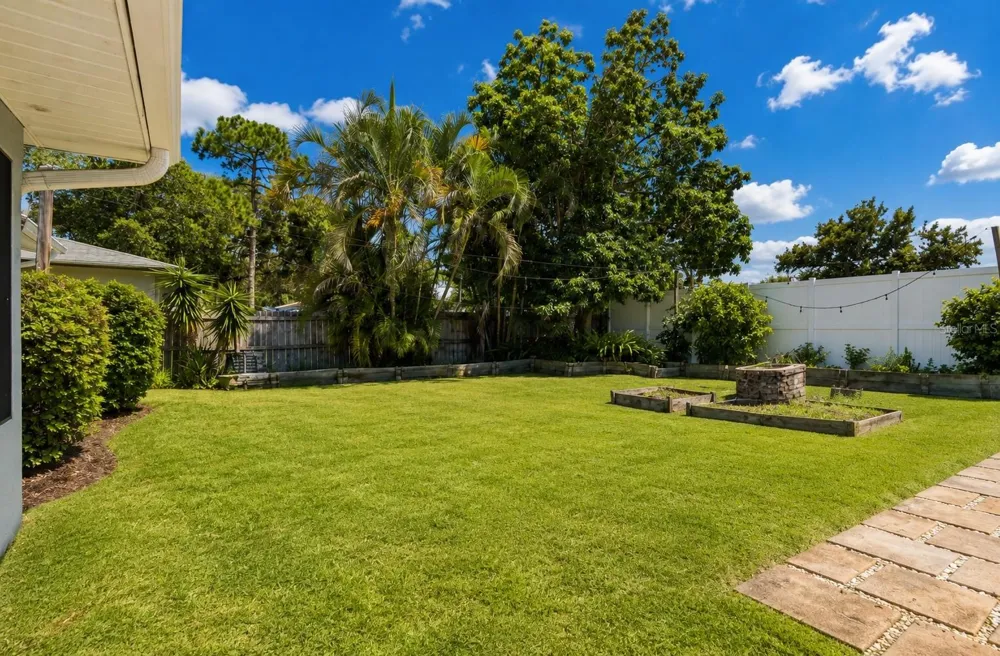 2924 HILLVIEW STREET Sarasota, FL 34239