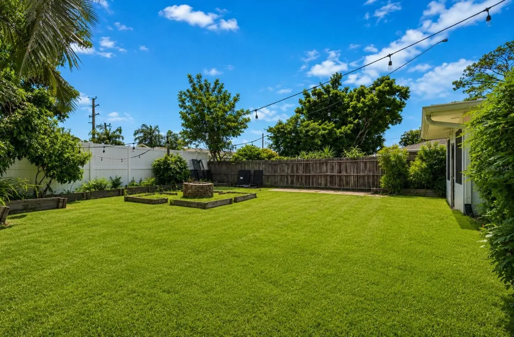 2924 HILLVIEW STREET Sarasota, FL 34239
