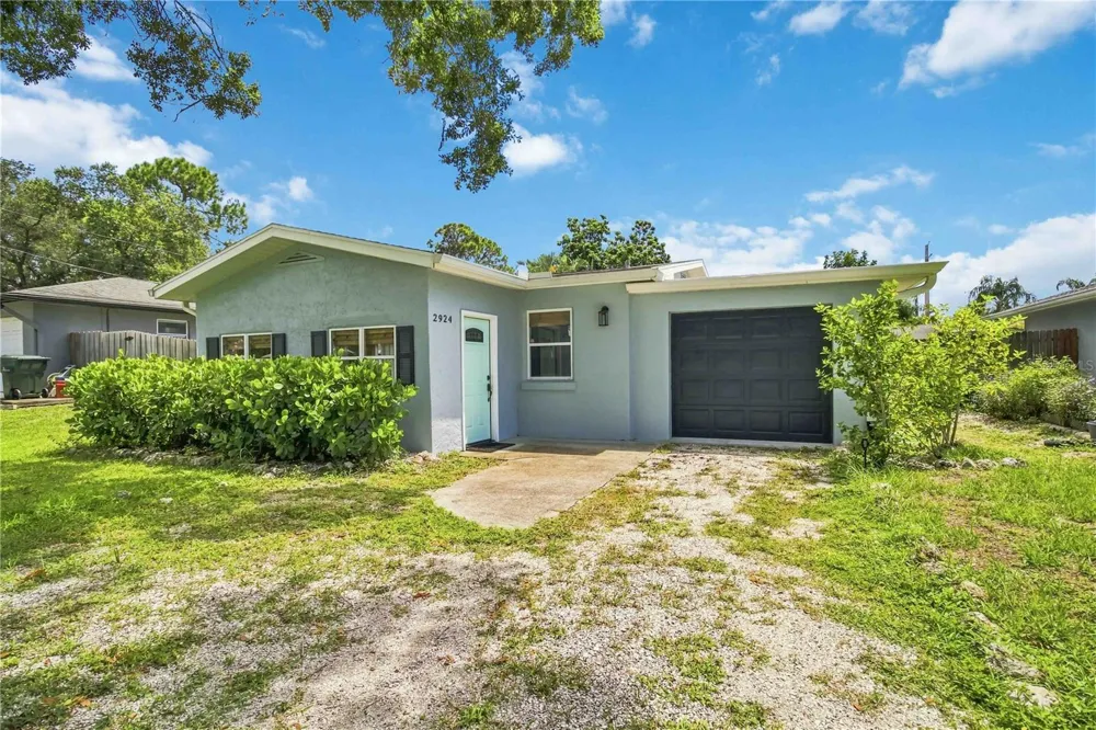 2924 HILLVIEW STREET Sarasota, FL 34239