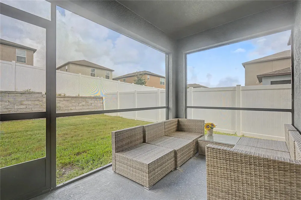 6357 BEVERLY HILLS DRIVE Zephyrhills, FL 33541