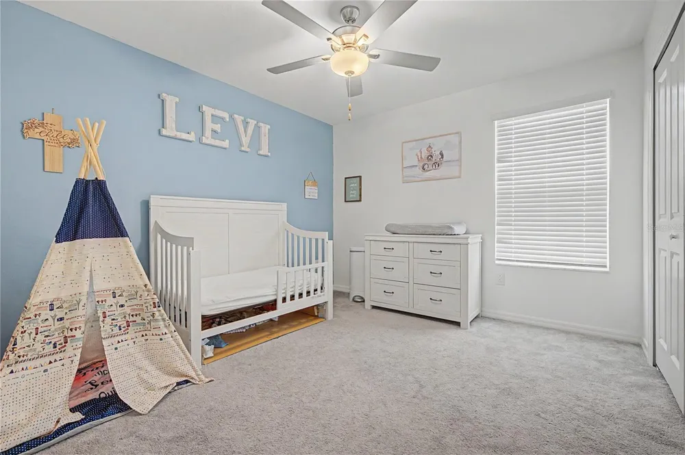 6357 BEVERLY HILLS DRIVE Zephyrhills, FL 33541