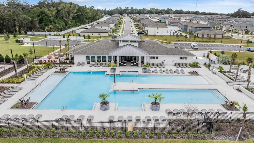 6357 BEVERLY HILLS DRIVE Zephyrhills, FL 33541