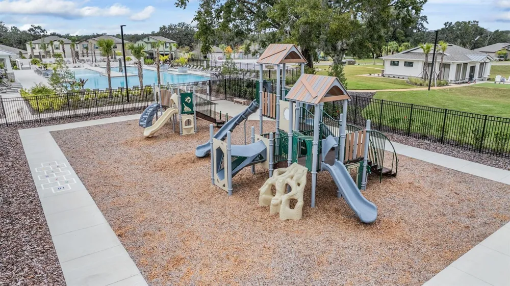 6357 BEVERLY HILLS DRIVE Zephyrhills, FL 33541