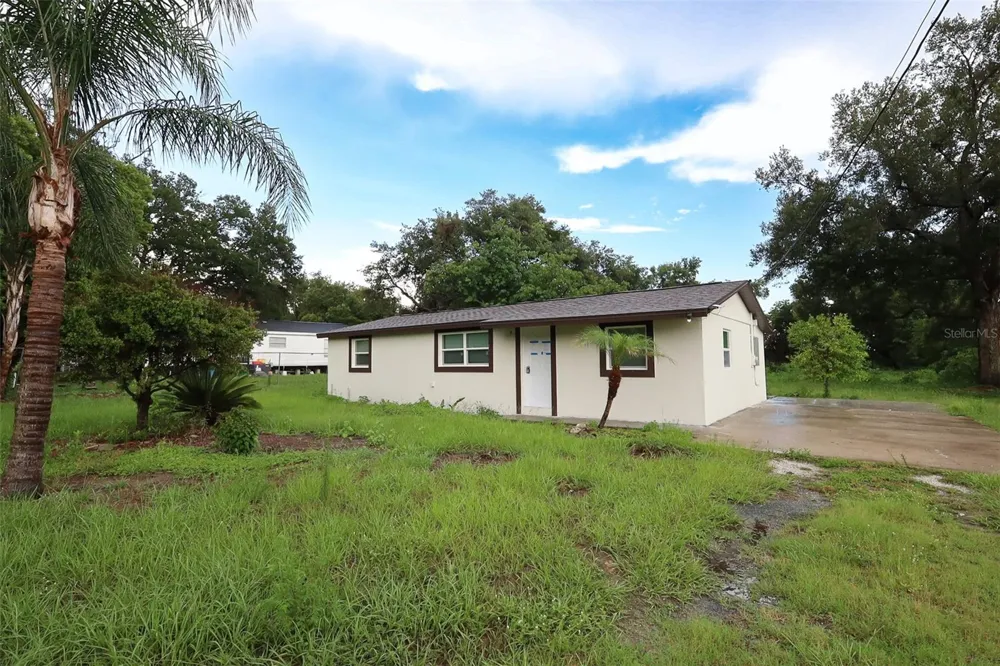 6427 A L CAMPBELL LANE Seffner, FL 33584