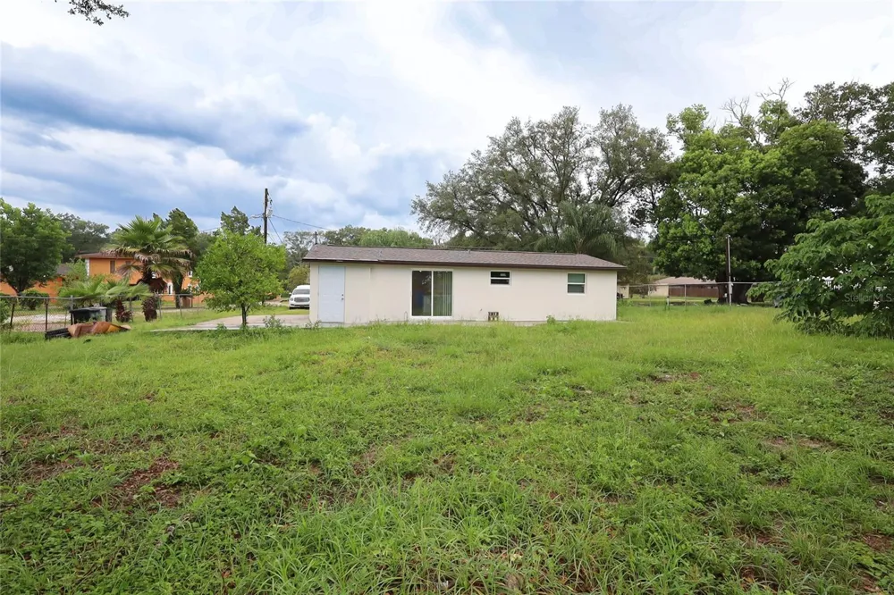 6427 A L CAMPBELL LANE Seffner, FL 33584