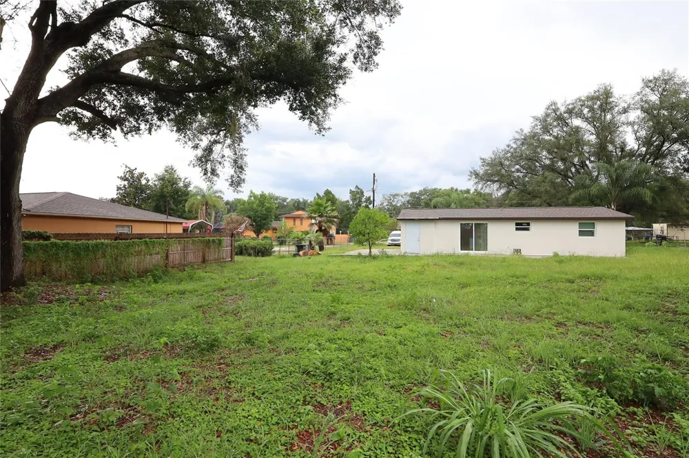 6427 A L CAMPBELL LANE Seffner, FL 33584