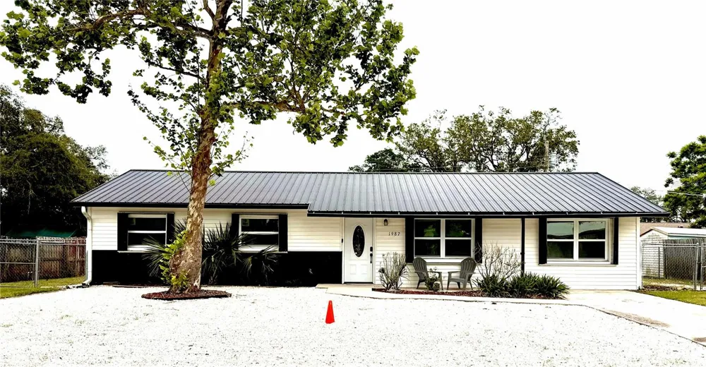 1987 MOSSWOOD DRIVE Melbourne, FL 32935