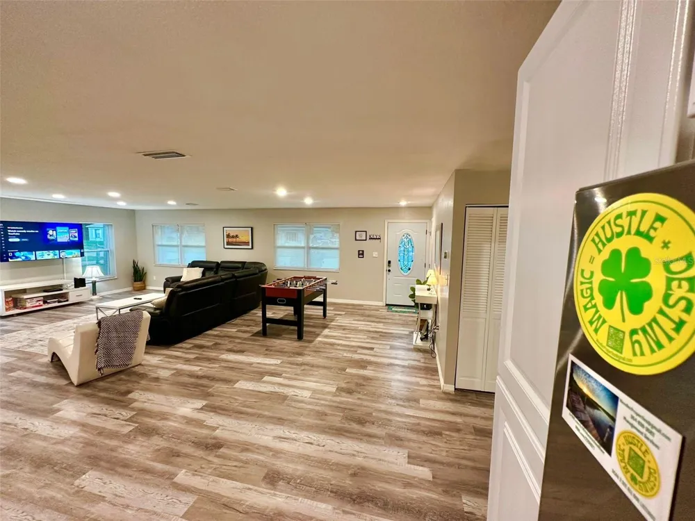1987 MOSSWOOD DRIVE Melbourne, FL 32935