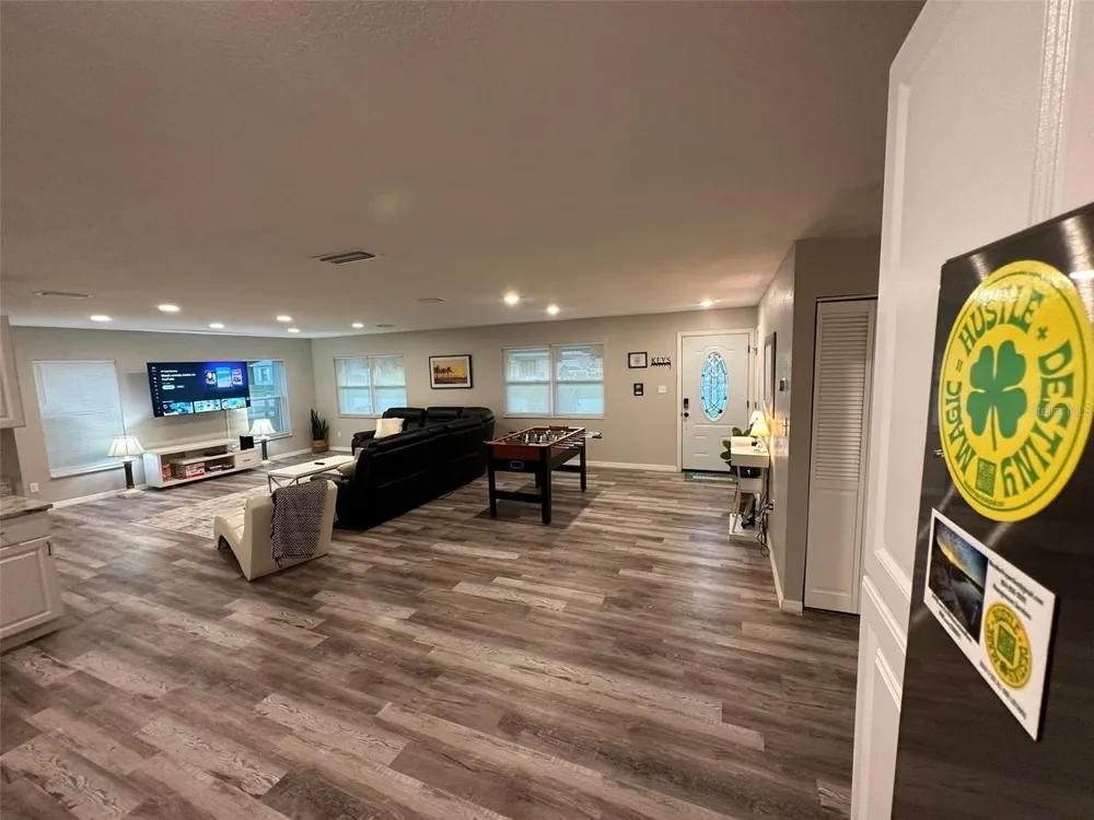 1987 MOSSWOOD DRIVE Melbourne, FL 32935