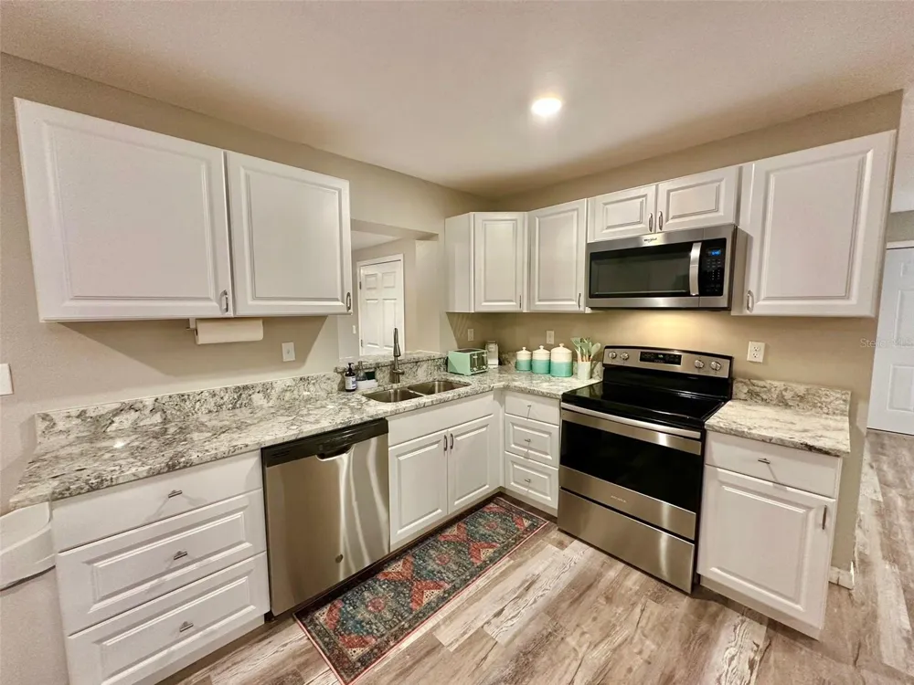 1987 MOSSWOOD DRIVE Melbourne, FL 32935