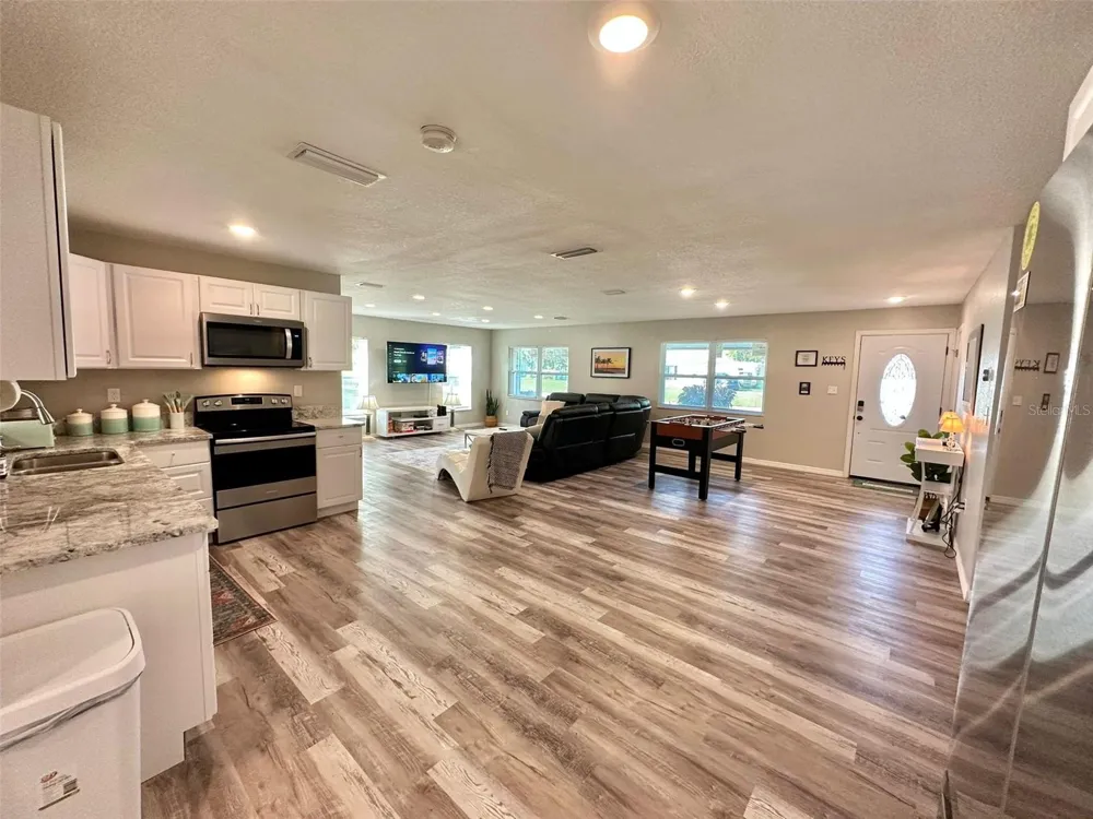 1987 MOSSWOOD DRIVE Melbourne, FL 32935
