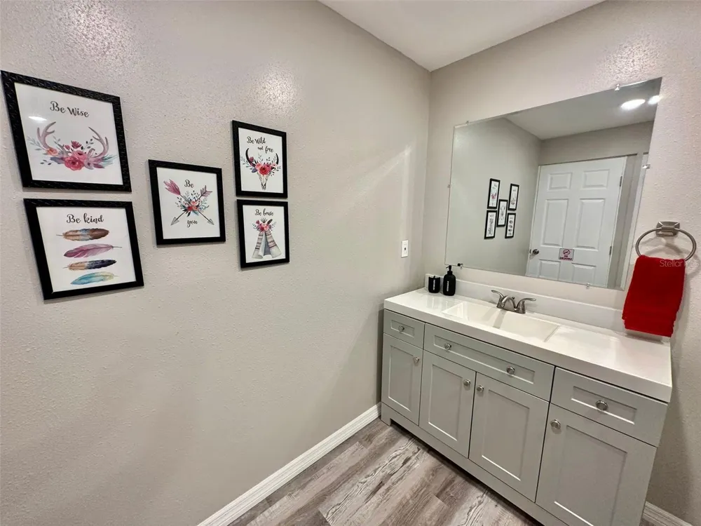 1987 MOSSWOOD DRIVE Melbourne, FL 32935