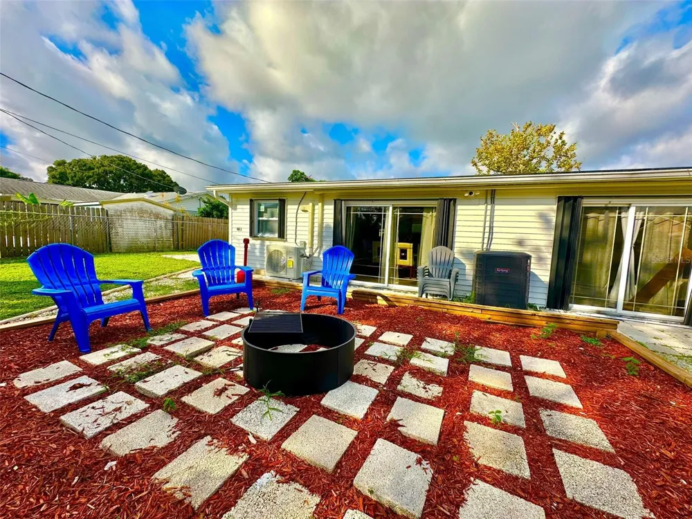 1987 MOSSWOOD DRIVE Melbourne, FL 32935