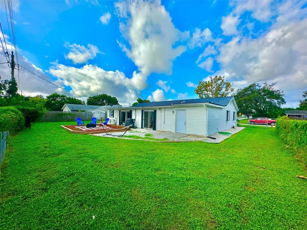 1987 MOSSWOOD DRIVE Melbourne, FL 32935
