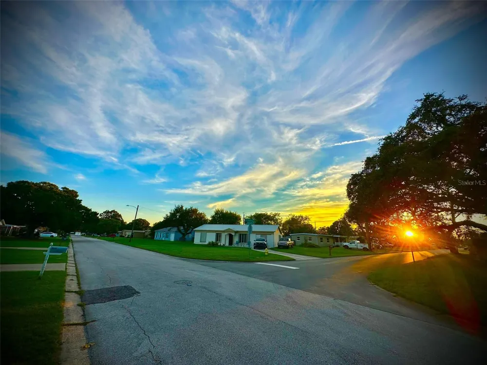 1987 MOSSWOOD DRIVE Melbourne, FL 32935