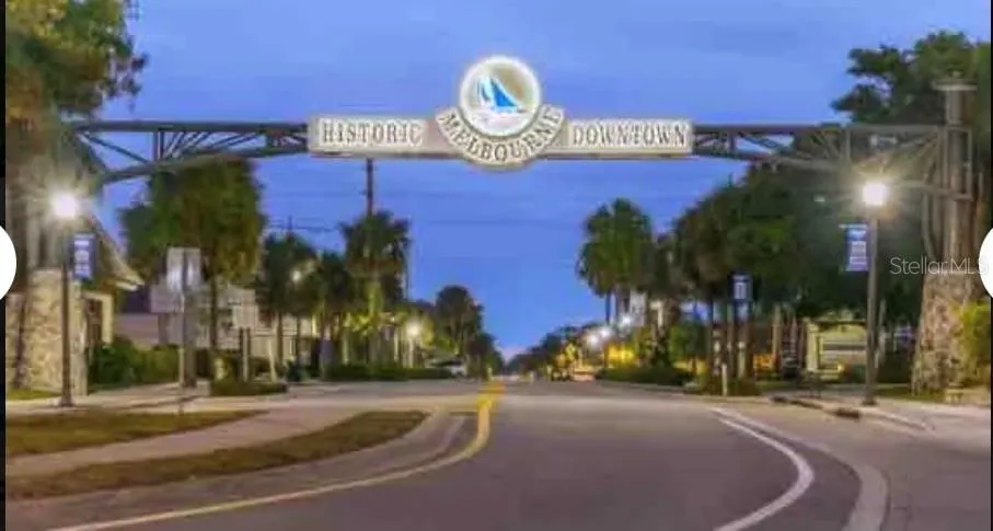1987 MOSSWOOD DRIVE Melbourne, FL 32935