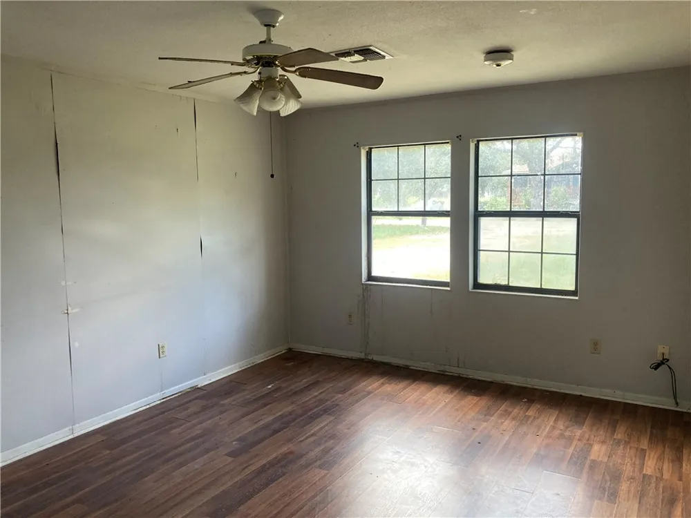 102 Rogers Street Woodsboro, TX 78393