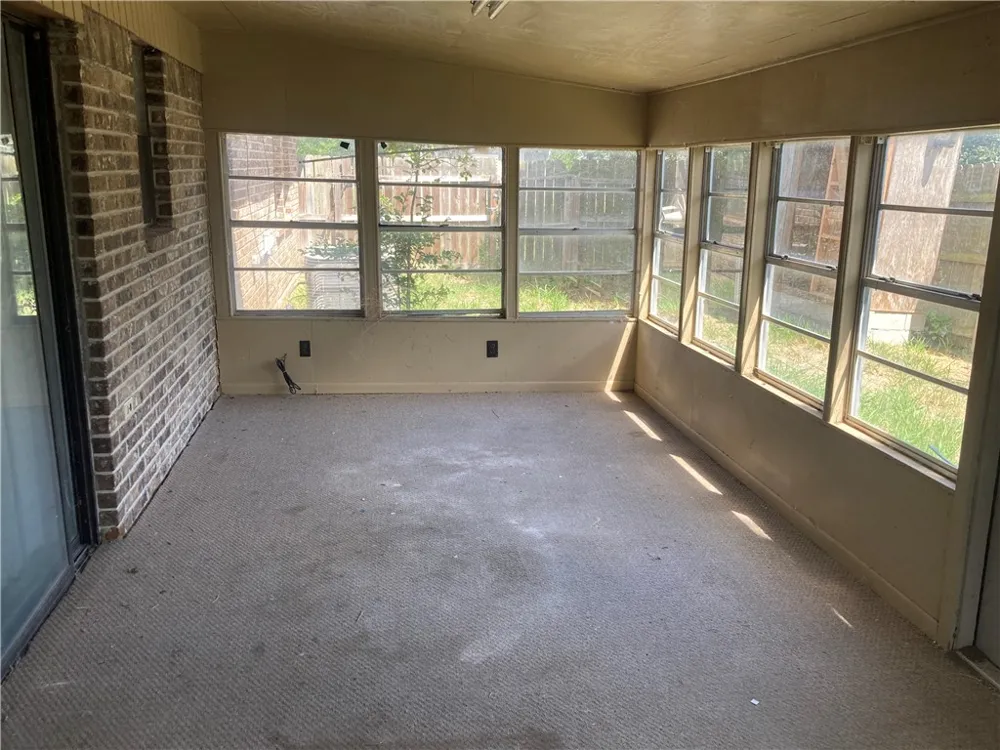 102 Rogers Street Woodsboro, TX 78393