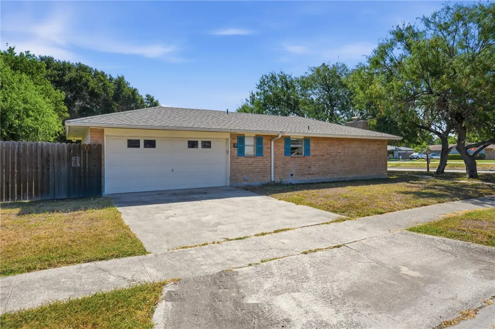 2007 Memorial Parkway Portland, TX 78374