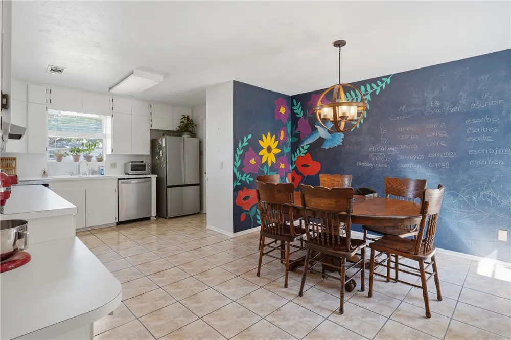 2007 Memorial Parkway Portland, TX 78374