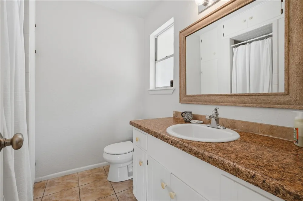 2007 Memorial Parkway Portland, TX 78374