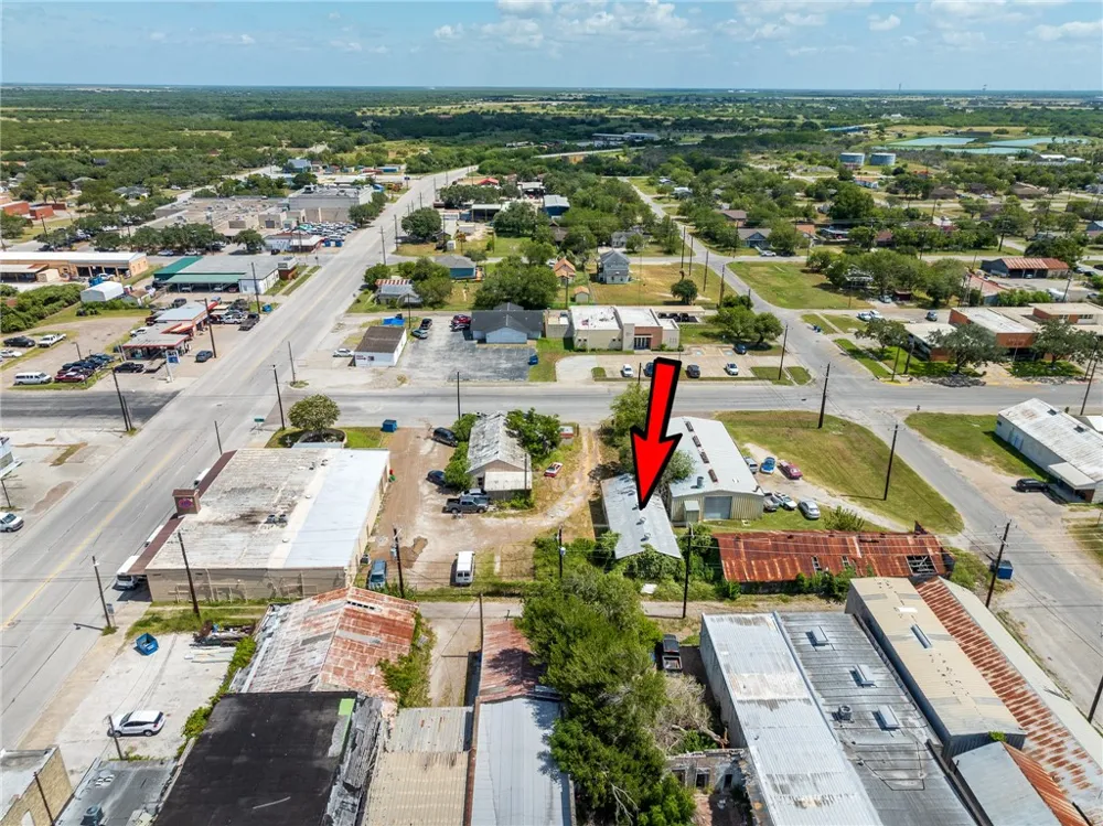 214 E Market Street Sinton, TX 78387