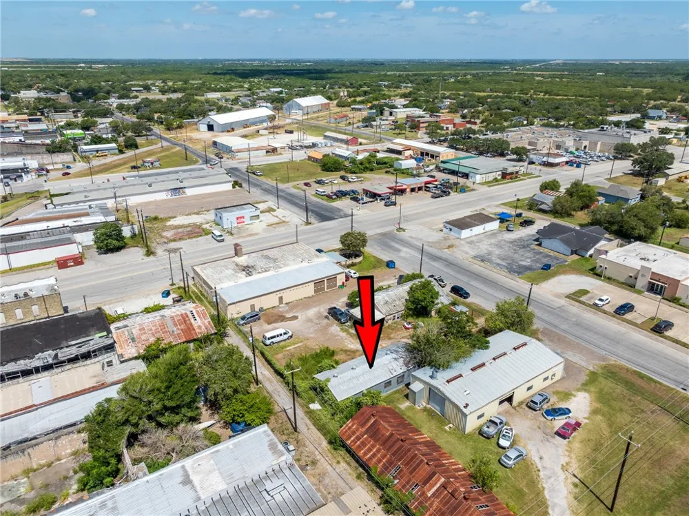 214 E Market Street Sinton, TX 78387