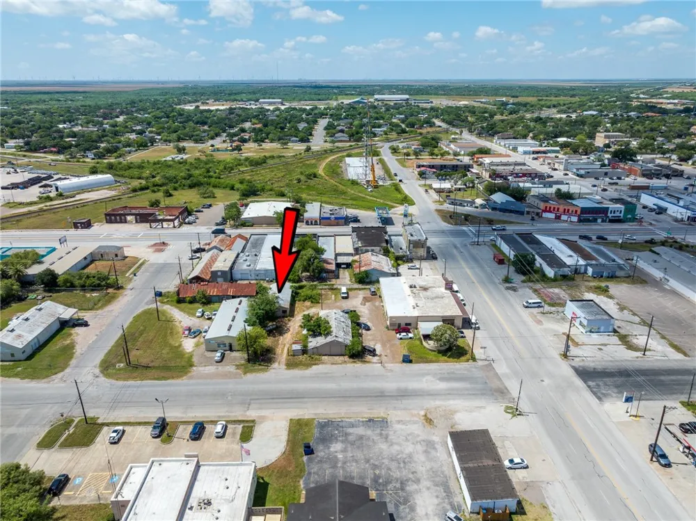 214 E Market Street Sinton, TX 78387