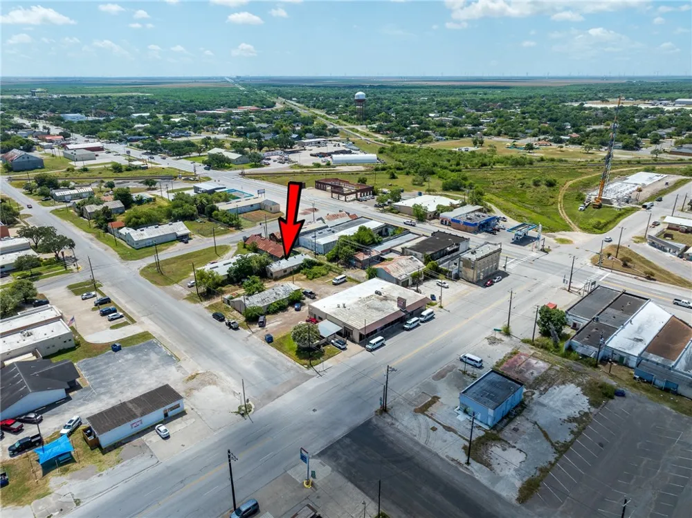 214 E Market Street Sinton, TX 78387