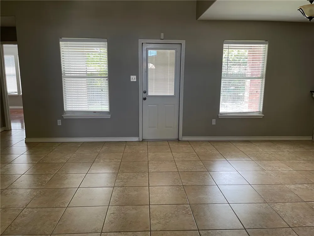 3334 Wood Creek Drive Corpus Christi, TX 78410