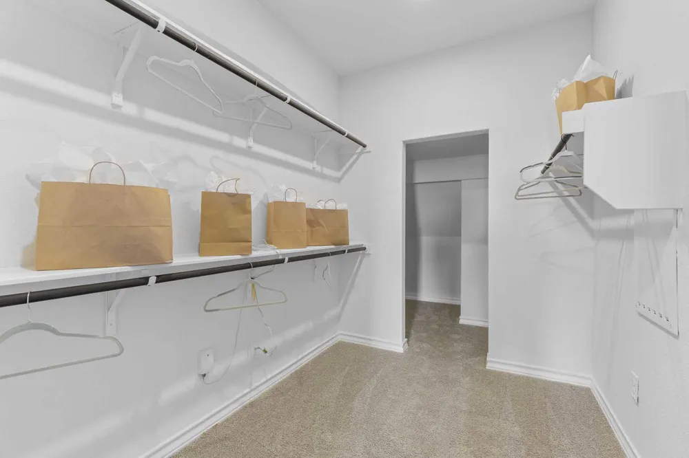 105 Hatari Trail Jarrell, TX 76537