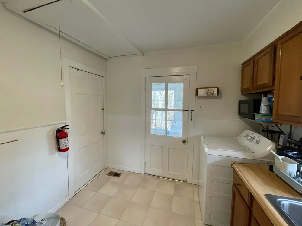 2013 West Ave Linwood, NJ 08221