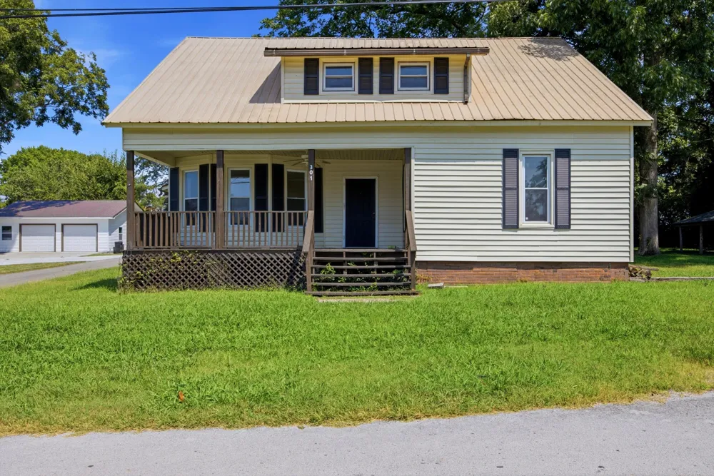 301 Bennett Street Decherd, TN 37324