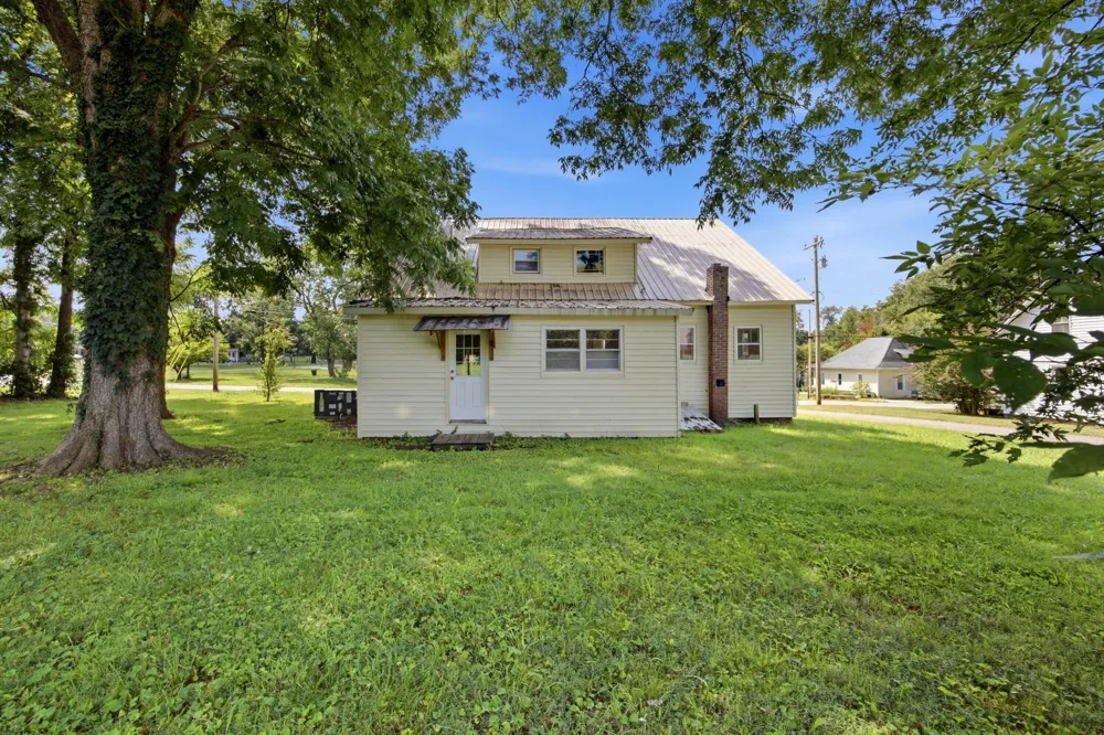 301 Bennett Street Decherd, TN 37324