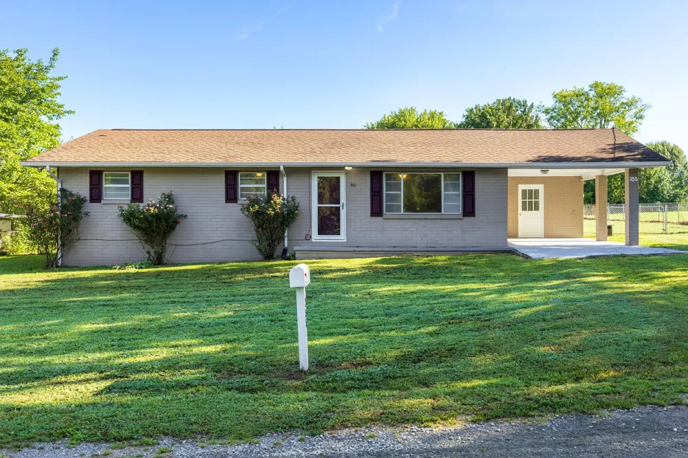 355 Price Circle Spring City, TN 37381