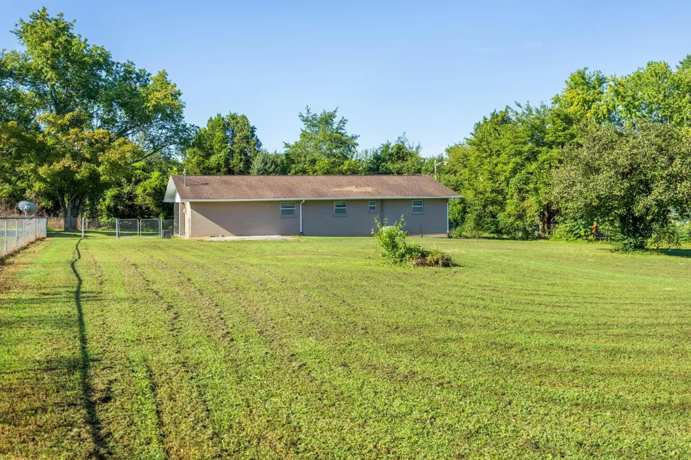 355 Price Circle Spring City, TN 37381