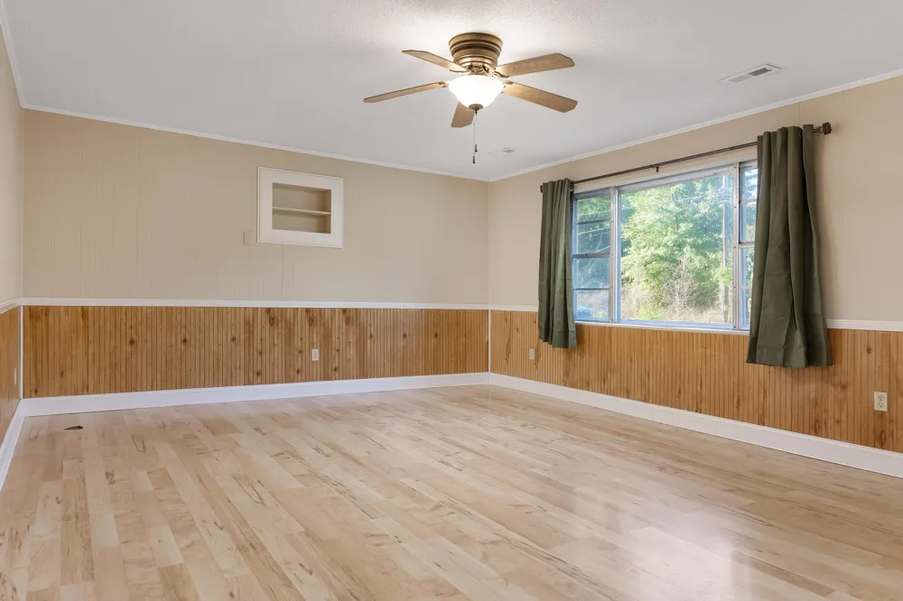 355 Price Circle Spring City, TN 37381