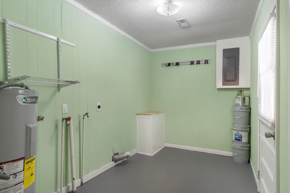 355 Price Circle Spring City, TN 37381