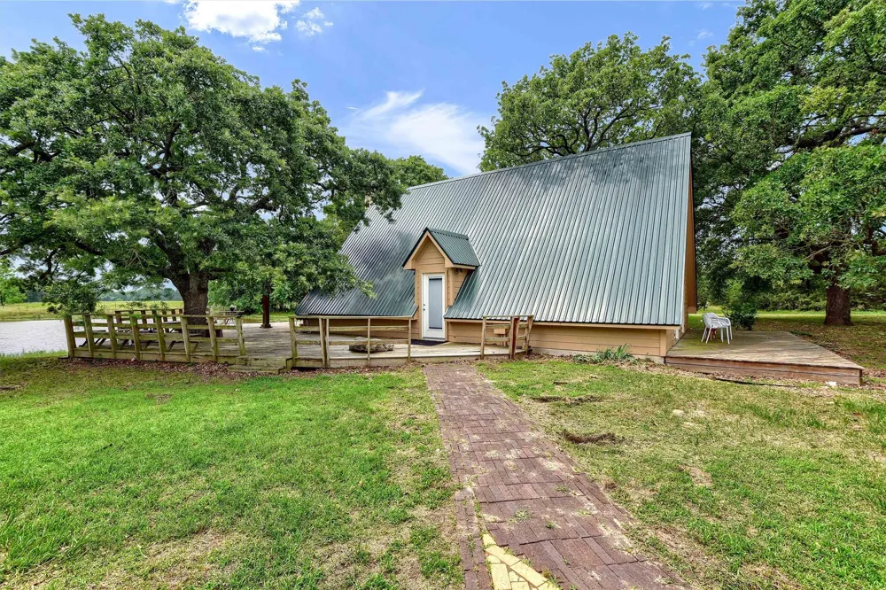 263 Rio Roxo RD Gordonville, TX 76245