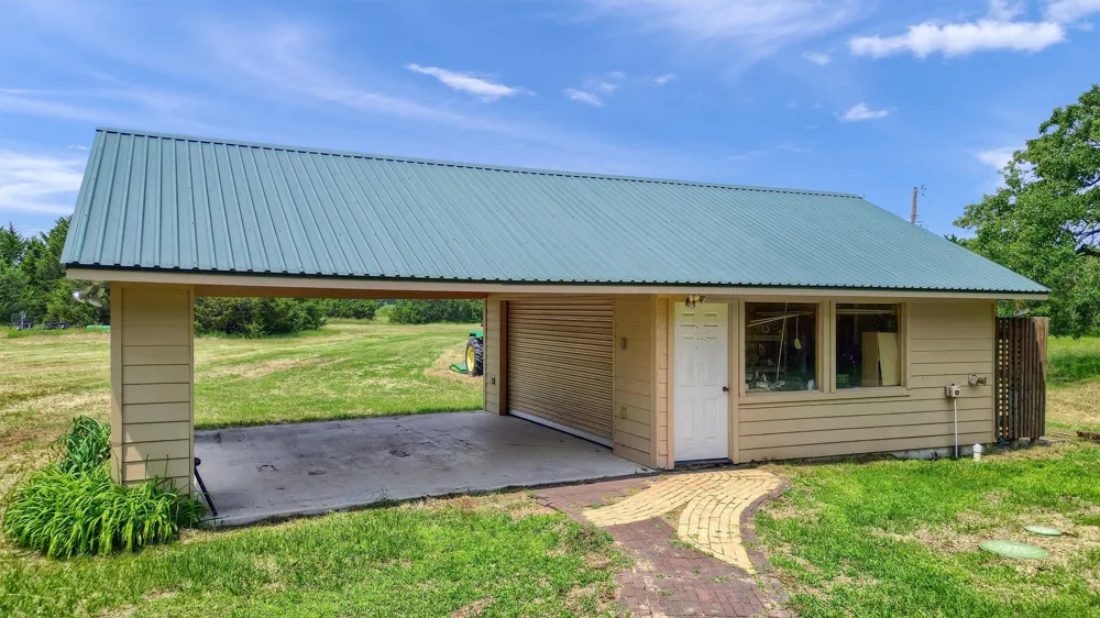 263 Rio Roxo RD Gordonville, TX 76245
