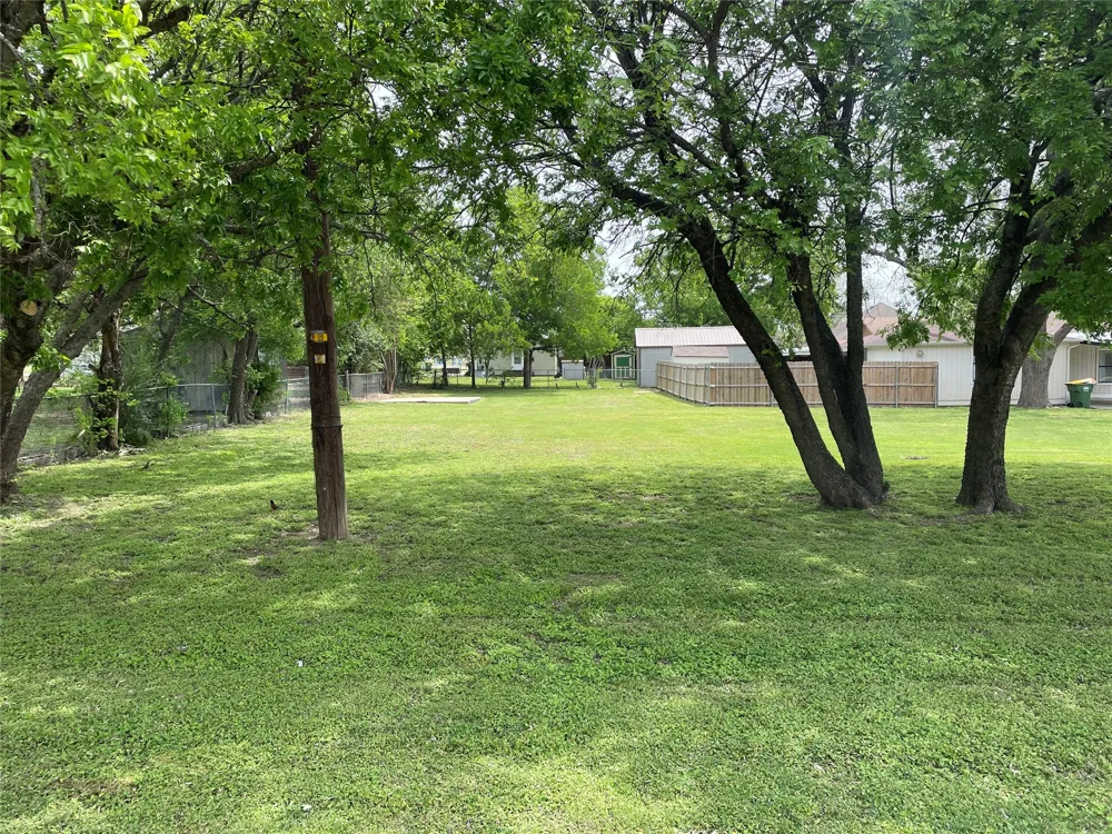 204 5th Godley, TX 76044
