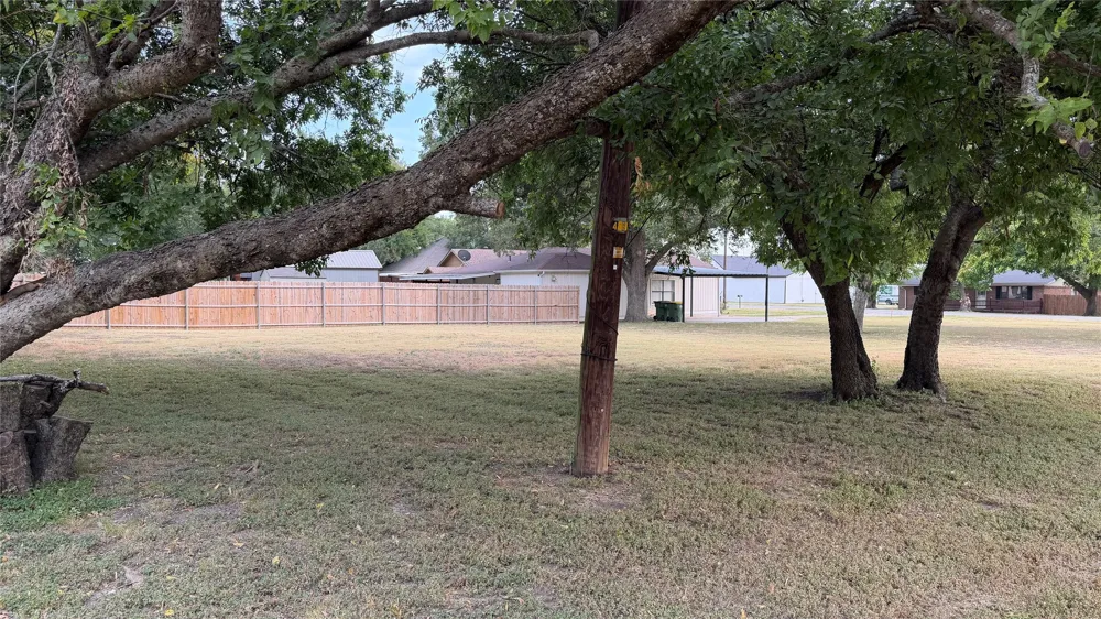 204 5th Godley, TX 76044