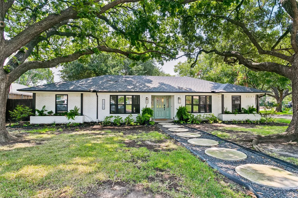 12420 Wood Manor Circle Farmers Branch, TX 75234